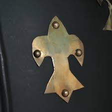 Knight armor, with shield, replica. Miscellaneous - Miscellaneous - Auctionet