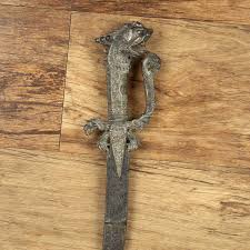 Lot 469 - Sinhalese silver Kastane ceremonial sword