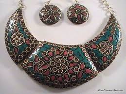 Green & Red Chroma Earrings & Necklace Set Goldtone Textured ...
