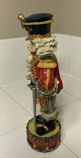Resin Soldier Nutcracker standing on Drum 9“ X 4 ...