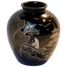 Mother of pearl Inlay Asian Lacquered Vase. For Sale at Ruby ...