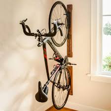 Amazon.com: Bastidores de almacenamiento de bicicletas para garaje, paquete de 2 perchas para bicicletas de montaje en pared para garaje, Portabicicletas vertical para interiores, gancho resistente para colgar : Herramientas y Mejoras