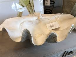 Clam Shell – One Fish Two Fish