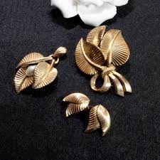 Floralia Vintage Jewelry Set 50s 60s Pendant Brooch and Ear ...