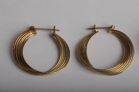 Lot - TWO PAIRS OF YELLOW GOLD EARRINGS