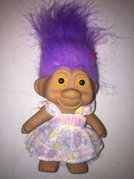 Troll, 5” Purple Hair & Yellow Eyes, Shimmery Floral Dress, Pink Hair Pin | eBay.de