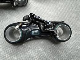 SAM FLYNN & DELUXE LIGHT CYCLE Tron Legacy Series 1 Disney Action Figure | eBay