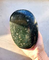 Large Serpentine Mineral Palm Stone 1.47lbs 100% Natural BC ...