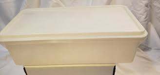 VINTAGE TUPPERWARE CRACKER CONTAINER #677-7 SHEAR TOP & BOTTOM 678-10 LID | eBay