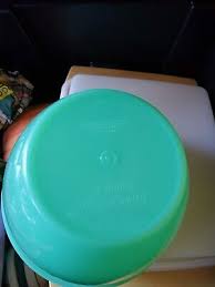 Tupperware Vintage Salad Crisp-It Container And Lid | eBay