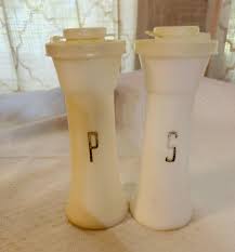 Vintage Tupperware Hour Glass Salt and Pepper - Etsy