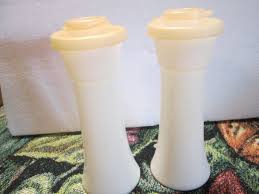 Vintage White Tupperware Salt and Pepper Shakers, Serving Container, Tupperware Collectors, Camping Sal and Pepper Shakers - Etsy