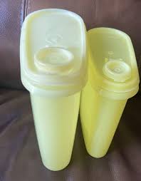 Set Of 2 Vintage Tupperware Beverage Buddy Pitcher 587-1, 792-10 Yellow w/ lid | eBay