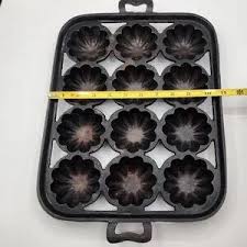 Kitchen | Antique Cast Iron 12 Cup Pocket Turks Head Pan ...