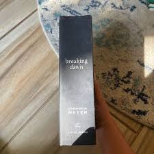Breaking Dawn by Stephanie Meyer , Hardcover | Pangobooks