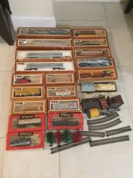Vintage Tyco Ho Scale Electric Train Set Cars w/Box and ...