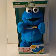 Sesame Street | Other | 9s Tickle Me Talking Cookie ...