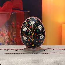 Ukrainian Easter Egg - Daisy Tree of Life Pysanka ...