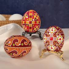 Ukrainian Pysanky: Flowing Waves Chicken Egg Pysanka ...