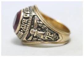 Vintage 10K Gold Sheepshead Bay High School '72 Ring. For ...