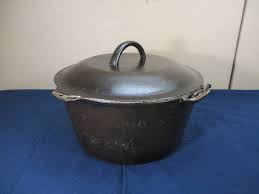 Vtg Cast Iron #8 Dutch Oven Bean Pot w/Lid, Wire Handle ...