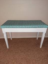 My friend, Gail from My Repurposed Life, went bold on this ...