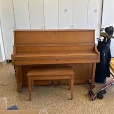 YAMAHA Up Right Piano for Sale in Encinitas, CA - OfferUp
