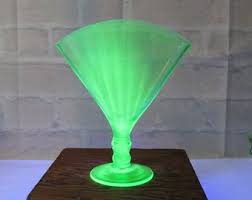 URANIUM GLASS VASE Circa 1920 by Steuben Carder Glass Company Antique Art Nouveau Fan Vase of Glow Glass Art Deco Flower Vase Wedding Gift - Etsy