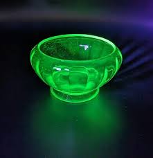 Vintage Green Uranium Glass Cupped Edge Footed Bowl | eBay