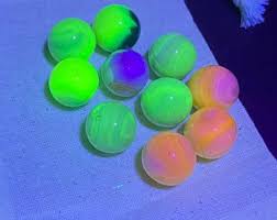 eroyee024's favorite items - Etsy