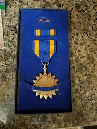 Trying to identify 82 year old father's medal. : r/army