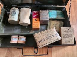 1924 VINTAGE US ARMY FIRST AID KIT METAL BOX for Bureau of ...
