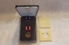 Vintage 1986 U.S. Army Meritorious Service Medal Set w ...