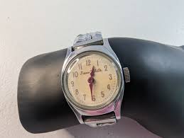 Snow White US Time Vintage Watch Manual Winding White Face ...