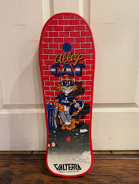 Nipsey's newest pick: 1987 “Alley Cat” Valterra Skateboard 🤙🐈