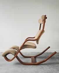 Iconic Gravity Balans Reclining Chair attributed to Peter ...