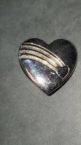 The VARIETY CLUB Vintage Gold Tone Heart Shaped Pin Brooch ...