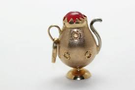 VINTAGE 18K GOLD 3D TEAPOT CHARM PENDANT WITH AGET STONE 18KT Coffee Pot | eBay