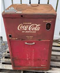Sold at Auction: VINTAGE COCA-COLA METAL VENDO A23-E "SPIN ...