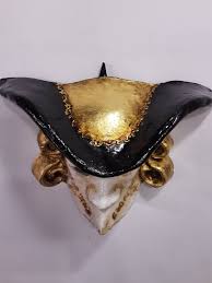 Original Venetian Mask Casanova Mask in Papier-mâché, Gold Leaf, Craquelure and Trimmings, Hand Made, Venetian Mask, Casanovamask - Etsy Israel