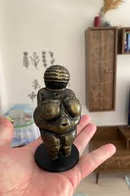 Venus of Willendorf 3D Printed Replica with Stand - Unique ...