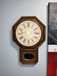 Vintage Syroco Roman Numeral Wall Clock Resin 20”x14 ...