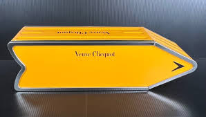 Veuve Clicquot Champagne Destination Arrow Tin - Blank ...