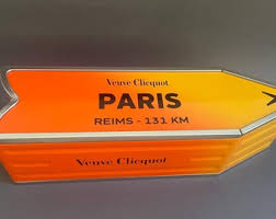 Veuve Clicquot Paris Arrow Tin, Champagne Barware ...