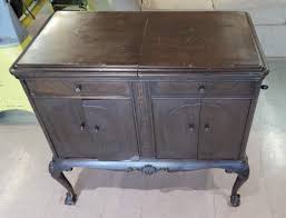 Lot - Early 1900's Victrola Cabinet & Record Player