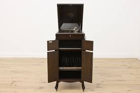 Victrola Record Player Antique Oak Phonograph VV-XI Records
