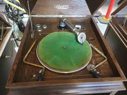 Lot - Silvertone Antique Wind Up Phonograph & Cabinet