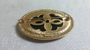 Napier Goldtone Metal Black Plastic Inset Oval Brooch Pin | eBay