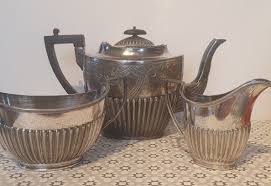 Antique 1910 Silver Plated Teapot/ Sugar Bowl/Milk Jug Set ...