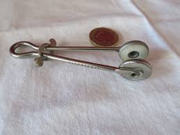 Vintage/antique Silver Tone Scissor Action Skirt Lifter/clip ...